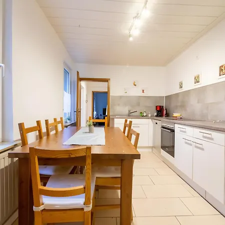 Ferienwohnung Alstaden 1 *